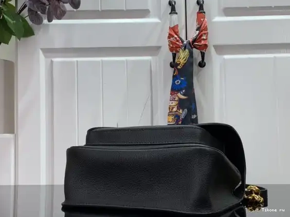 Cheap PM LOCKME LOUIS CHAIN VUITTON 0630